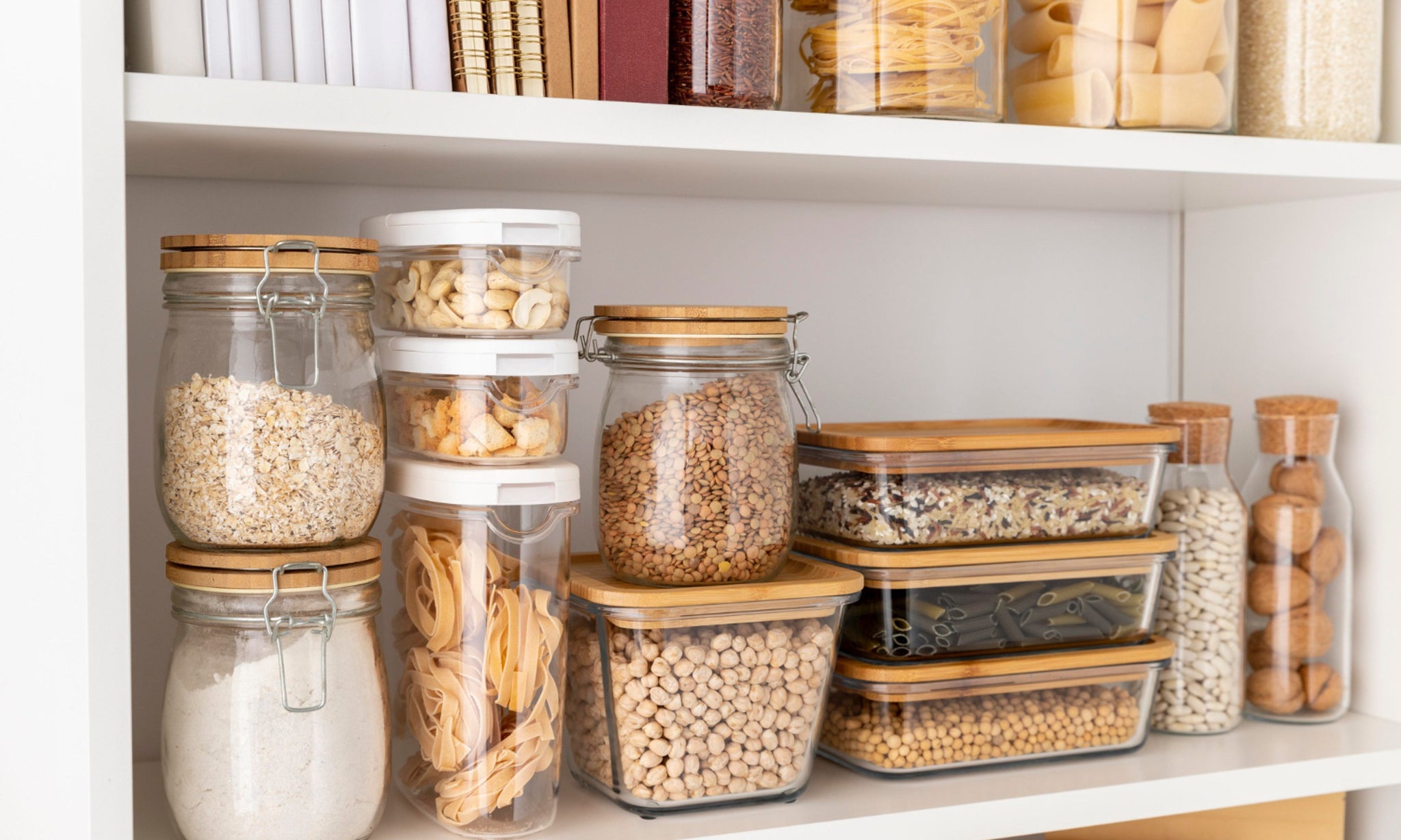 10 Clever Kitchen Hacks for Maximizing Cabinet Space